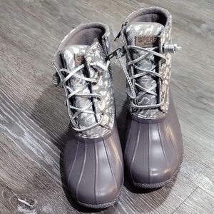 Sperry Top-Sider Women's Saltwater Jacquard Silver Leopard Duck Boots STS87899